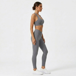 Ensemble 2 pièces de sport pour femme : Haut de yoga dos nageur et Legging taille haute, séchage rapide, couleur unie, soutien-gorge de sport intégré, pantalon de compression en polyester 2 - Product Image 3