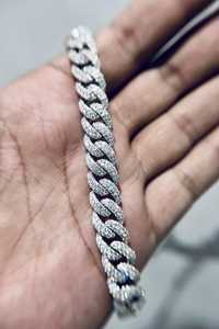 Bracelet en argent 925 serti de diamants Moissanite incolores de 10 mm, style Hip Hop Miami Cuban Link, bijoux brillants pour les soirées et la mode. - Product Image 3