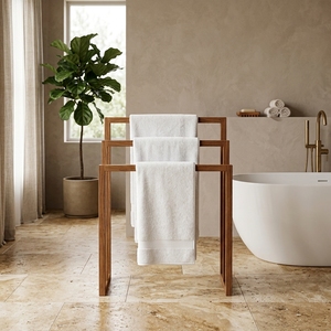 Porte-serviettes autoportant en teck massif modèle SH003 au design moderne, léger et bien poncé, idéal pour salle de bain et hôtel - Product Image 6