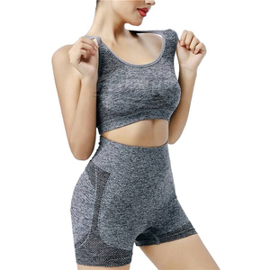 Conjunto Deportivo de 2 Piezas para Mujer, Personalizado, para Yoga y Fitness, Antiarrugas, de Secado Rápido, Pantalones Cortos de Cintura Alta, Top Deportivo con Efecto Push-Up - Product Image 3