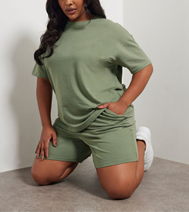 Ensemble décontracté d'été 2 pièces en coton 100% pour femme : T-shirt et short, avec logos personnalisés imprimés, broderies unies et dentelle de haute qualité - Product Image 4