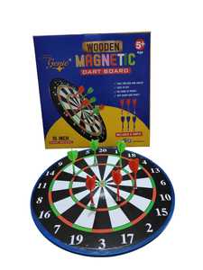 Jeu de fléchettes magnétiques en bois Toys Genie, 15 pouces, avec 6 fléchettes, sûr pour les enfants et les adultes, jeu de cible double face pour intérieur et extérieur - Product Image 1