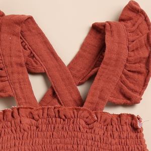 Top sin mangas con volantes de muselina orgánica de primera calidad con conjunto de bombachos Picante ropa de bebé - Product Image 4