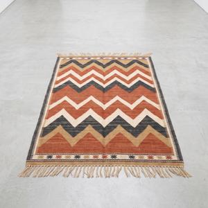 Alfombra de lana de pelo corto tejida a mano de alta demanda - Color terracota sólido, antideslizante, con base de lona de algodón y flecos - Product Image 1