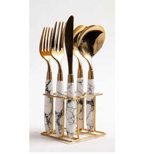Juego de Cubiertos de Bambú con Acabado Dorado y Mango de Latón, 5 Piezas, Juego de Cuchillo, Tenedor y Cuchara de Metal Pulido a Espejo - Product Image 6