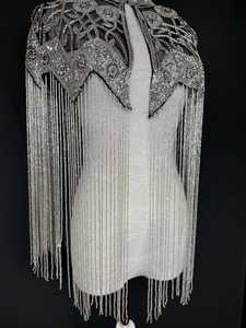 Élégante cape d'épaule en polyester ornée de perles de cristal et de franges pour invitées de mariage et tenues de soirée COTTON COUTURE - Product Image 6