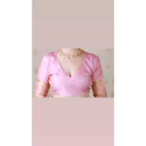 ผ้าไหมนุ่มสีชมพูอ่อนแบบบาแนรัส พร้อมผ้าคลุมไหลหลากสีทอแบบซารี  ชุดอินเดียและปากีสถาน - Product Image 1