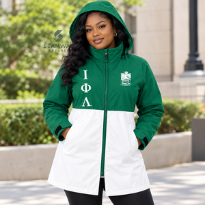 Chaqueta Impermeable con Capucha Verde y Blanca para Mujer de la Hermandad Iota Phi Lambda, Chaqueta Anorak de Manga Larga con Letras Griegas para Exteriores - Product Image 5