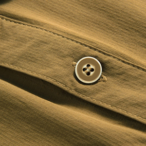 Camisa de Hombre Verde Oliva de Manga Larga con Botones, Bolsillos en el Pecho, Color Sólido Informal, Corte Regular, Popelina de Algodón Transpirable, Cuello Clásico - Product Image 6