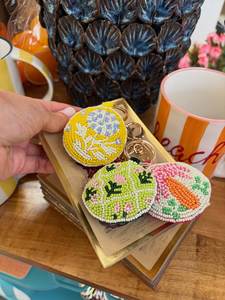 Porte-clés brodé floral coloré avec perles, artisanat de qualité supérieure pour la décoration de sacs à main et l'emballage cadeau - Product Image 5