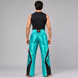 Pantalon de kick-boxing durable conçu pour les entraînements exigeants, offrant un confort supérieur et une liberté de mouvement optimale. - Product Image 2