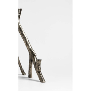 Porte-bougie rustique en métal bronze à trois bras coniques, idéal pour la décoration intérieure naturelle et l'éclairage de table - Product Image 6