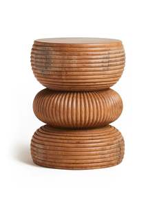 Table d'appoint en bois élégante, idéale pour les maisons contemporaines, les appartements et les intérieurs haut de gamme - Product Image 6