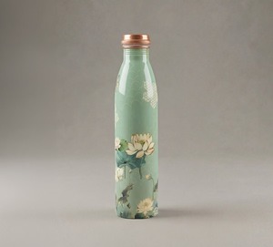 Botella de Agua de Cobre Puro con Diseño Floral de Loto, a Prueba de Fugas, Ayurvédica, Reutilizable y Ecológica - Product Image 3