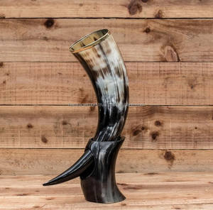 Corne à boire médiévale Viking faite à la main en matériau organique d'apparence Premium avec support en corne Style animal imperméable à l'eau vernis brillant - Product Image 6