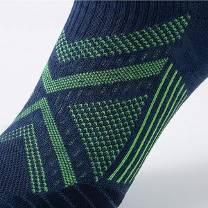 Chaussettes de sport professionnelles à compression circulaire ventilées MQ008, respirantes, durables, pour la course à pied, couleurs personnalisées, paires - Product Image 5