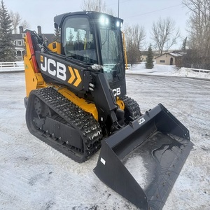 Chargeuse compacte sur chenilles JCB Teleskid robuste pour les entrepreneurs cherchant un équipement efficace pour le chargement, le creusement et le nivellement - Product Image 2