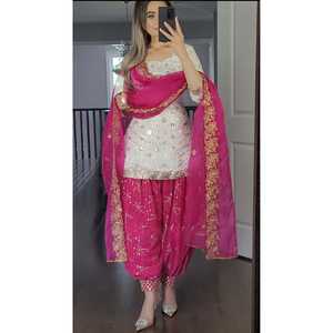 Nouveau haut de soirée de créateur, Patiyala Salwar et Dupatta UC1151 - Product Image 2