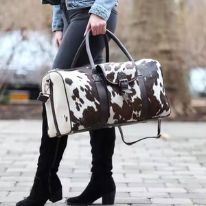Bolsa de Lona Resistente de Cuero con Gran Capacidad y Forro de Poliéster para Viajes al Aire Libre, Diseño Confiable, Cierre de Cremallera Seguro - Product Image 4