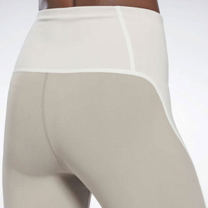 Leggings de yoga et de sport à taille élastique, dernière conception, respirants et à séchage rapide, fabriqués au Pakistan – Meilleures ventes - Product Image 4