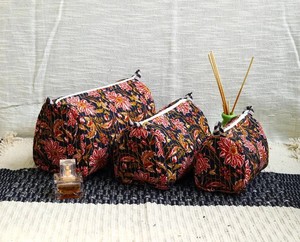 Juego de 3 Bolsas de Maquillaje Acolchadas de Algodón con Estampado de Bloques, Bolsa de Viaje para Artículos de Aseo - Product Image 3