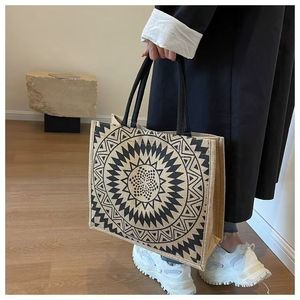 Bolsa de compras de yute hecha a mano con asas de cuerda de algodón duraderas - Product Image 5