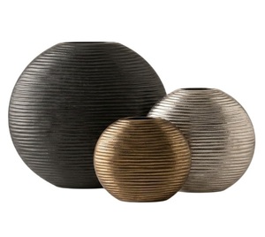 Jarrón de Flores de Aluminio de Lujo al por Mayor, Maceta de Metal Acanalada Hecha a Mano, Centro de Mesa para Decoración del Hogar - Product Image 1