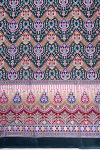 Tissu en crêpe noir anthracite naturel à imprimé floral géométrique ethnique avec bordure ornementale épaisse pour la confection de robes Kurti - Product Image 3