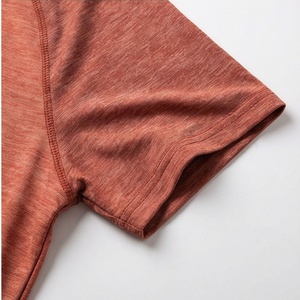 Polo Deportivo de Manga Corta para Hombre, Color Rojo Óxido, con Cierre, de Secado Rápido, Diseño Sólido, Corte Regular - Product Image 6
