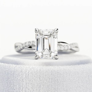 Bague de fiançailles en diamant de laboratoire taille émeraude 2,5 carats, pavé torsadé, certifiée IGI, clarté VVS, or, tendance, pour femme - Product Image 3