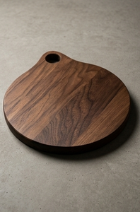 Planche à découper ronde en bois de manguier avec poignée découpée, plateau à fromage, plateau à charcuterie - Product Image 5