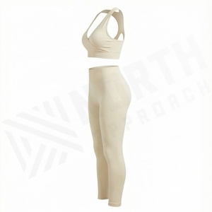 Conjunto Deportivo Seamless para Mujer, Talla Grande, Ropa de Yoga hasta la Rodilla, Diseño Sólido, Color Personalizado, Traje de Gimnasio - Product Image 3