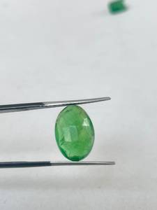 Esmeralda ovalada natural, piedra preciosa verde facetada, esmeralda suelta para la elaboración de joyería. - Product Image 4