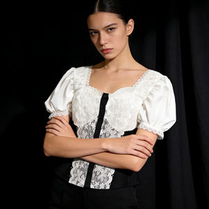 Oferta especial en Temu: Top bustier estilo retro con paneles de encaje, manga corta abullonada, cuello cuadrado, top corto ajustado para fiesta de cóctel. - Product Image 2