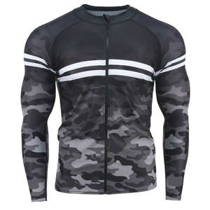 เสื้อยืดแขนยาวรัดรูปผู้ชาย สำหรับฟิตเนสและเพาะกาย - Product Image 1