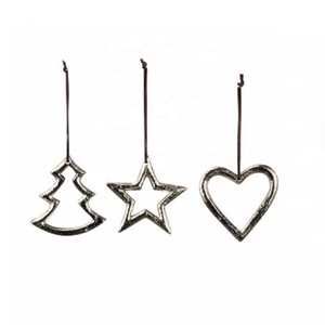 Arbre de Noël coeur en métal de haute qualité suspendus ornements d'arbre de Noël pendentifs en métal pour la décoration d'arbre de Noël - Product Image 4