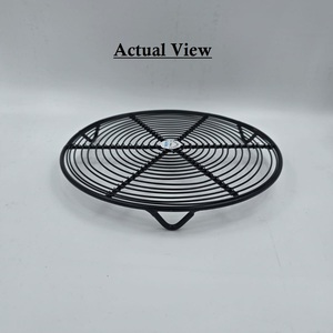 Support rond en métal noir pour plat chaud, dessous de plat résistant à la chaleur, support de cuisine, grille de refroidissement en fil métallique, protection de table, vente en gros OEM - Product Image 1