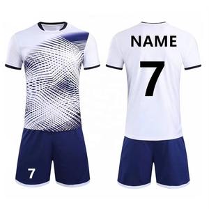 Nuevo Uniforme de Fútbol, Ropa Deportiva al Por Mayor, Mejor Precio, Jersey de Secado Rápido, Corte Ajustado, Uniforme de Fútbol Unisex, Personalizable con Nombre de Equipo - Product Image 1
