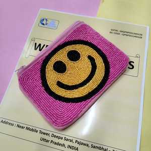 Porte-monnaie perlé rose avec visage souriant, fait main, en perles de rocaille, pochette zippée, mini pochette souriante, petit portefeuille de voyage pour pièces et cartes - Product Image 4
