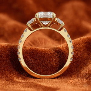 Bague de mariage de luxe en or 14 carats avec diamant taille coussin, pierres latérales ovales et bande d'accentuation pour femme - Product Image 4