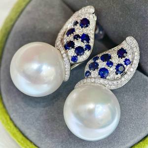 Boucles d'oreilles pendantes de luxe en perles naturelles rondes noires et vertes paon de 11-10 mm, plaquées rhodium sur argent pur à 100 % - Product Image 3