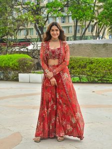 Costume prêt-à-porter 3 pièces en georgette rouge Dhwaja Export avec imprimé floral et broderie - Product Image 1