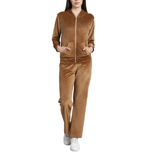 Ensemble 2 pièces automne pour femme : Crop top et pantalon de jogging en velours rose, style survêtement - Product Image 6