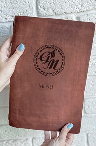 Porta Menús de Cuero Genuino de Alta Calidad para Restaurante, Cafetería, Hotel, Libro de Menús con Logotipo Personalizado LMC-0090 - Product Image 2