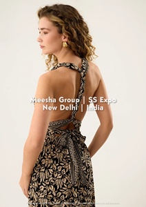 Vestido largo sin espalda con tirantes cruzados y lazo en la espalda para mujer, vestido largo fluido con cuello halter y estampado floral, surtido - Product Image 2