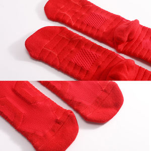 Calcetines deportivos de fabricación pakistaní con agarre para ejercicio y running, para hombre, en venta. - Product Image 2