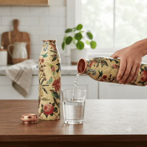 Botella de Agua de Cobre Puro con Estampado Floral Blanco Premium |   Termo Ayurvédico de Cobre a Prueba de Fugas para Beber Saludablemente y Regalar - Product Image 5