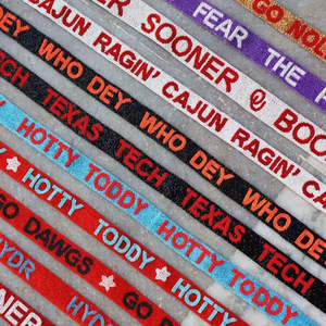 Correa de Bolso con Cuentas de Vidrio y Letras Bordadas a Mano, Diseño de Lujo Moderno, con Color y Forma Personalizados - Product Image 3