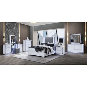 Cama Queen Marca Moon Tapizada en Blanco Suave con Luces LED - Product Image 4