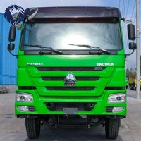 Camion à ordures HOWO 6X4 à 10 roues d'occasion en bon état, compacteur hydraulique pour le transport des déchets